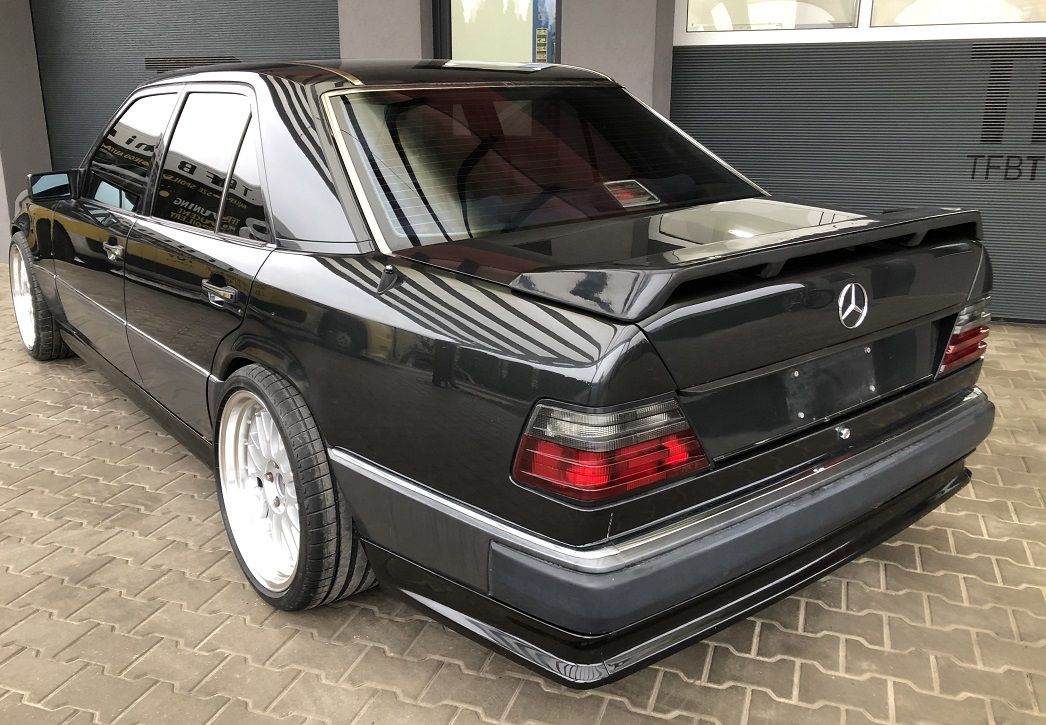 BR Style Rear Trunk Spoiler Wing For Mercedes W124