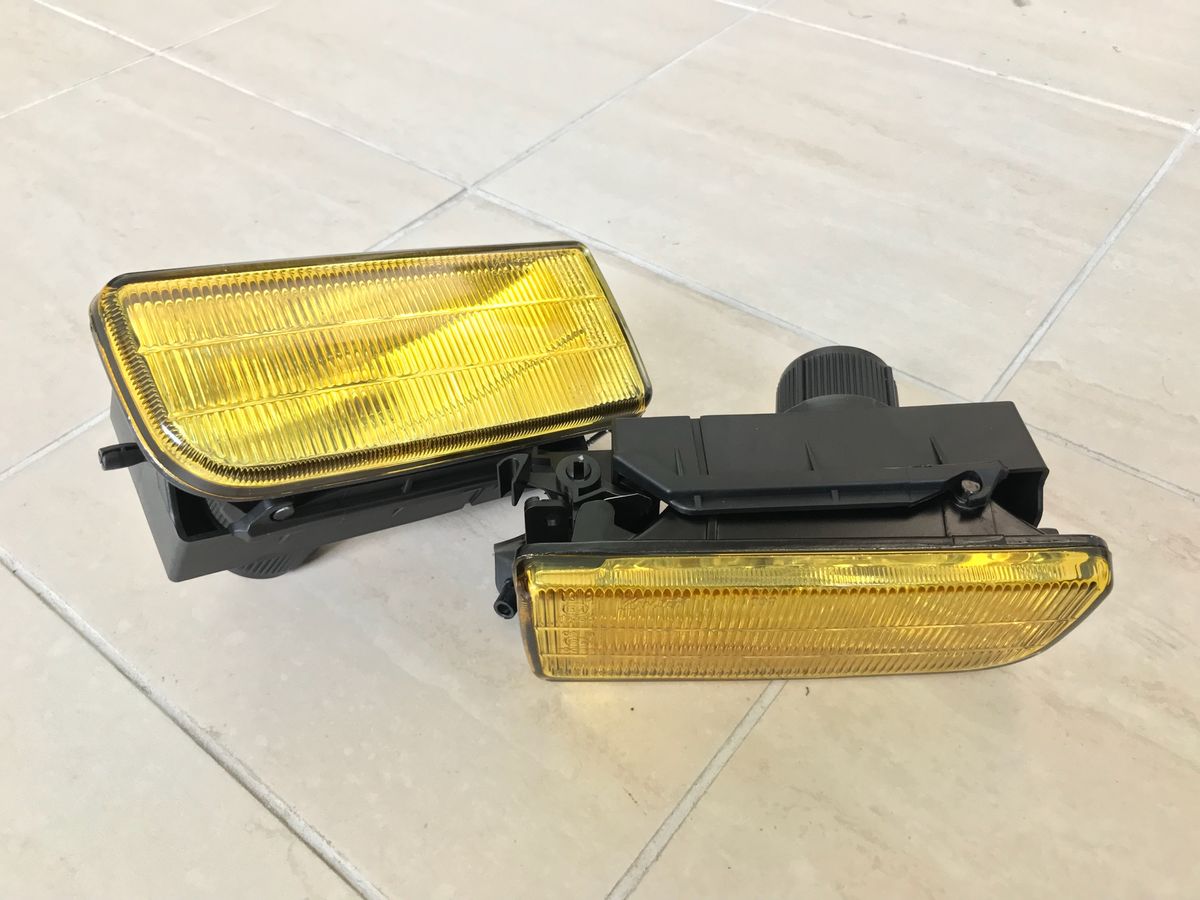 Yellow fog lights with Supporting frame for BMW E36 91-98 All Models